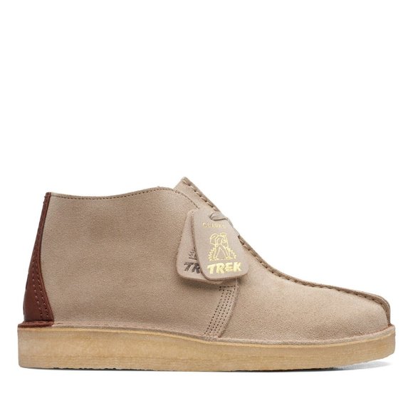 Clarks(r) Desert Trek hi 5o sand suede Chukka Boot main image 4